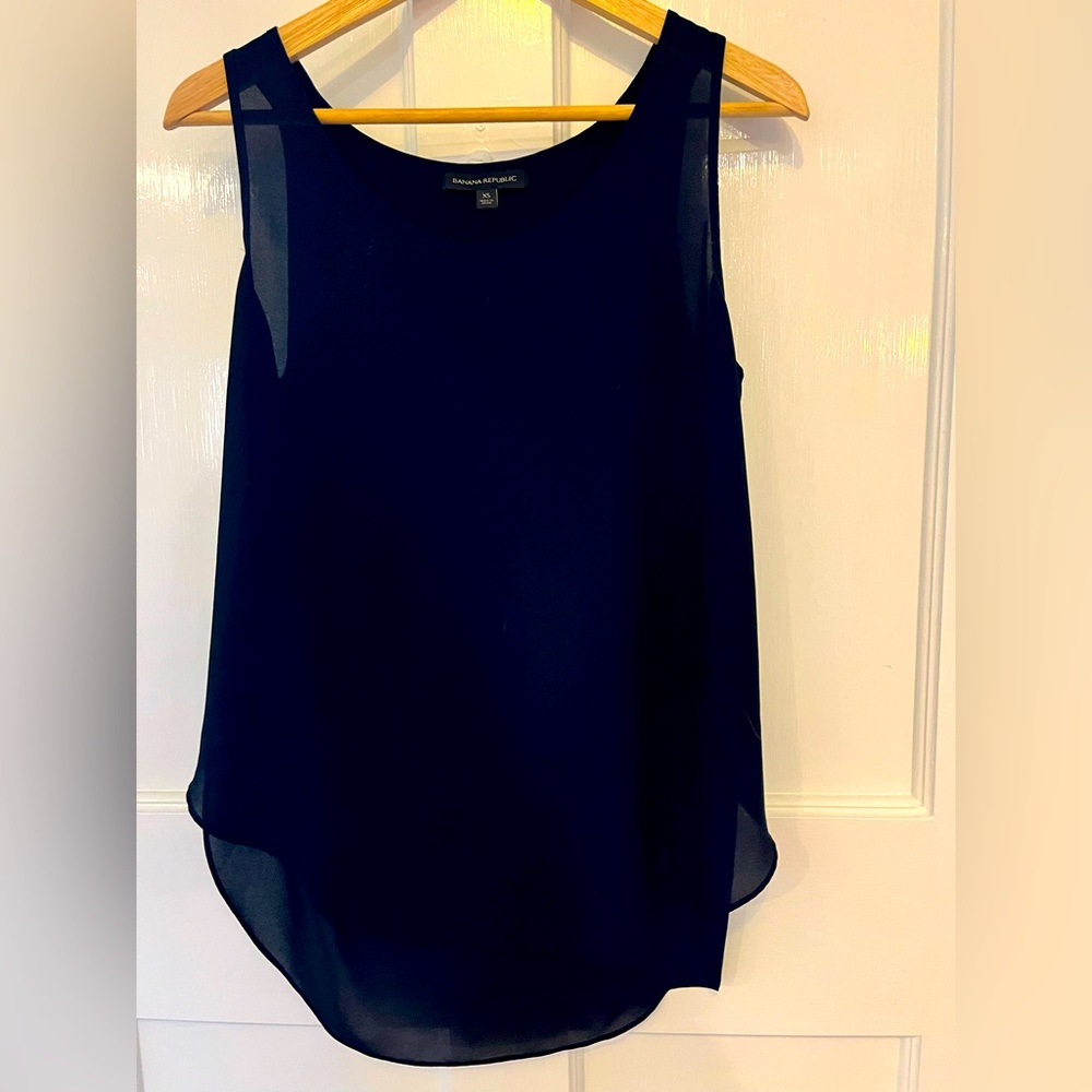 Banana Republic black sleeveless blouse